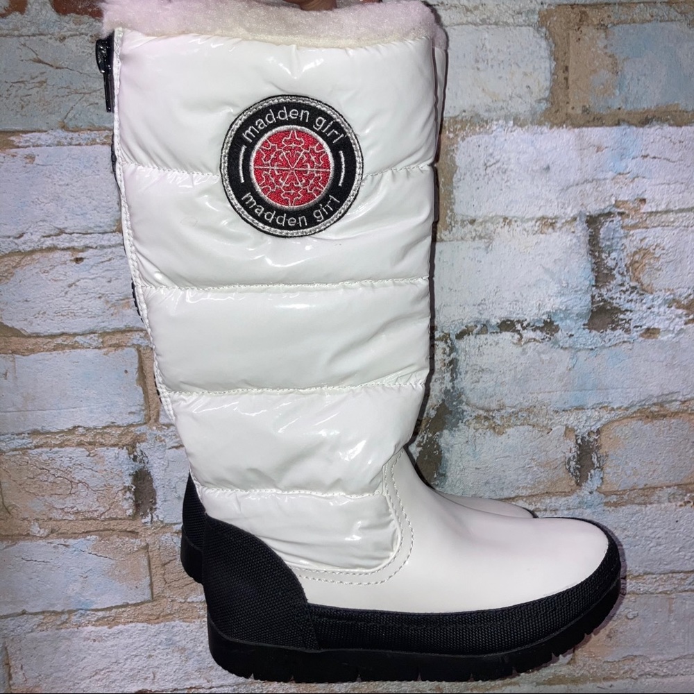Madden Girl Iggloo Boots - White